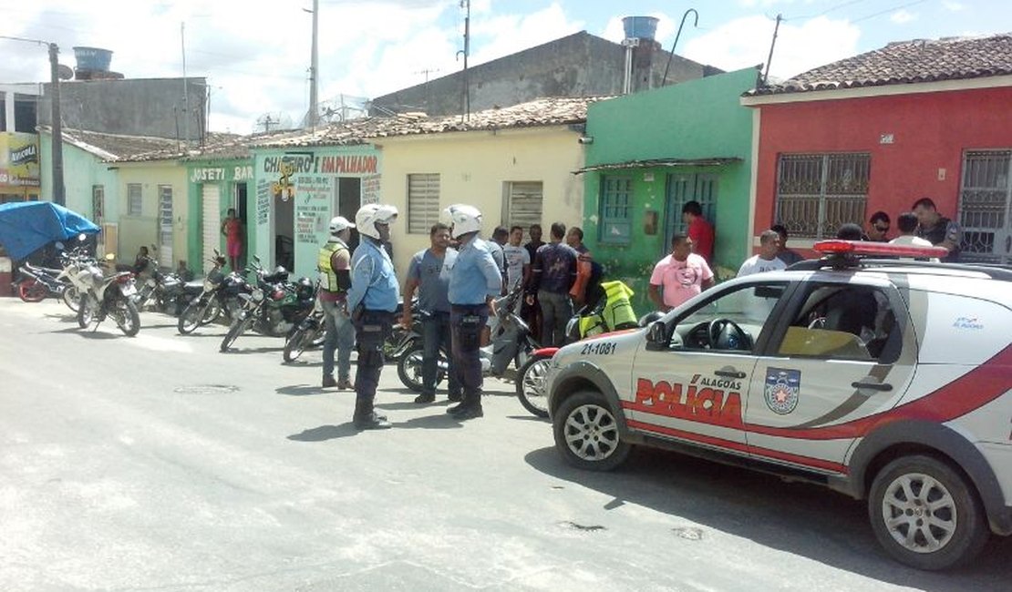 SMTT e 3º BPM realizam nova operação de combate aos mototaxistas clandestinos em Arapiraca