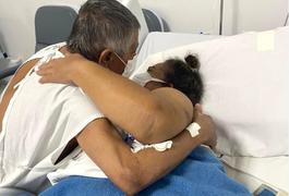 Casal internado com Covid-19 comemora 50 anos de matrimônio em hospital de Alagoas