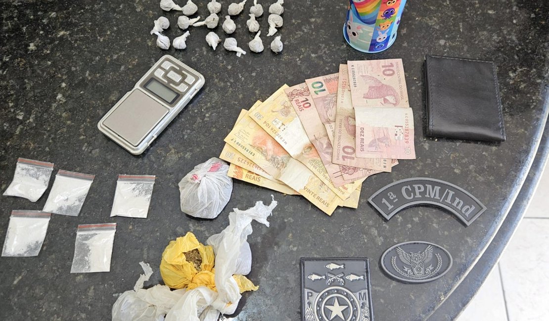 PM conduz quatro pessoas à delegacia por tráfico de drogas e porte ilegal de arma no interior