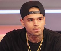 Chris Brown paga 250 mil dólares de fiança e deixa prisão, diz site
