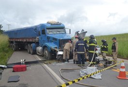 Grave acidente deixa motorista morto na BR-101