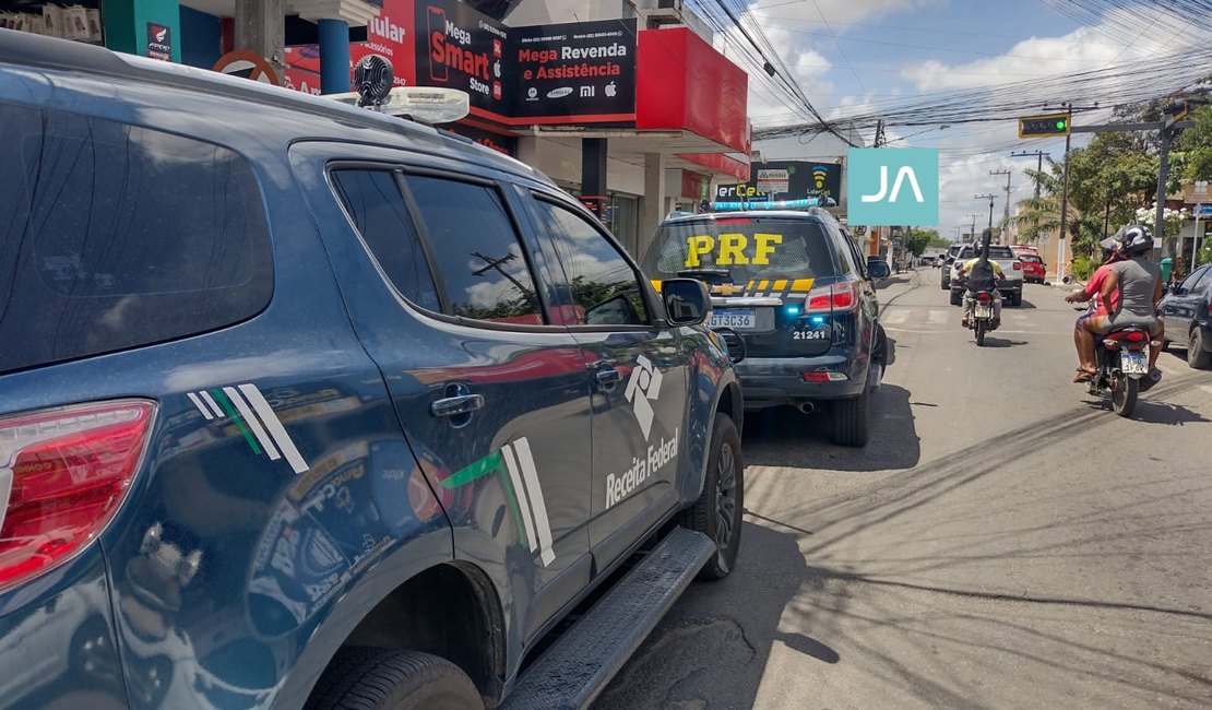 Receita Federal e PRF realizam operação em lojas do Centro de Arapiraca