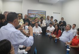 Luciano Barbosa assina ordem de serviço para pavimentação do bairro Nova Esperança, em Arapiraca; assista