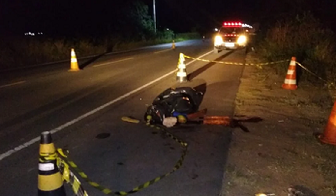 Pedestre morre após ser atropelado por motocicleta na AL-110, em São Sebastião