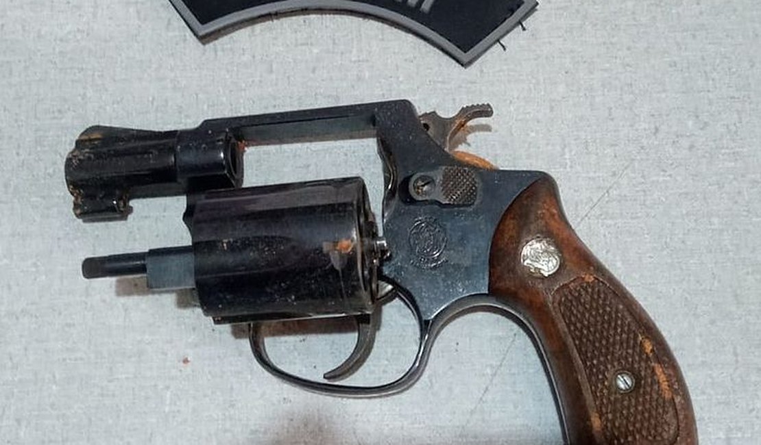 Escondido em mata após assassinar homem e deixar outro ferido, autor dos crimes é preso em Ibateguara