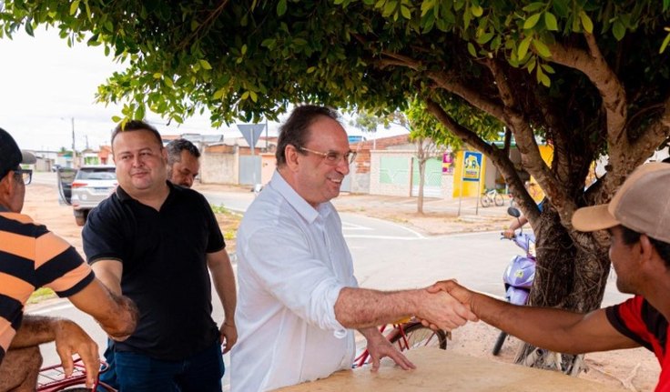 Vereador Léo Saturnino acompanha andamento de obras na comunidade Bananeiras, em Arapiraca