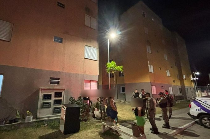 Após denúncia, homem é preso por perturbação do sossego alheio e violência doméstica, em Maceió