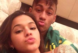 Neymar registra foto de Bruna Marquezine de biquíni em Ibiza