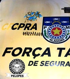 Indivíduo é preso com pistola, submetralhadora e cocaína durante abordagem, em Arapiraca