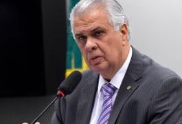 Conselho de Ética deixa para dia 24 análise de parecer em processo contra Cunha