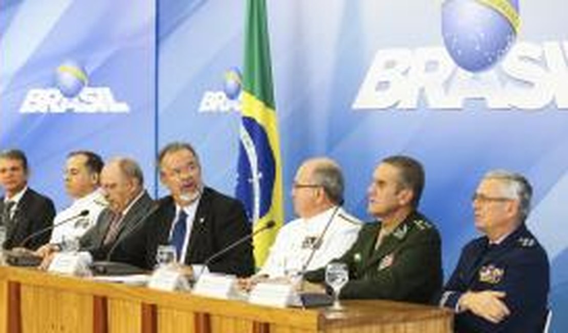 Militares devem ser diferenciados na reforma da Previdência, diz ministro