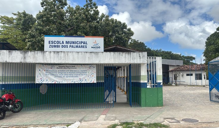 Escola de Maceió sofre com abandono, falta de professores, problemas estruturais e promessas não cumpridas