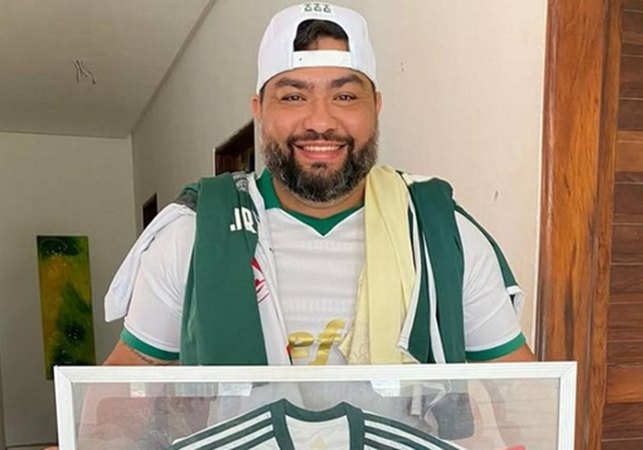 Bastante conhecido no cenário local de pagode, Jeferson Gomes cai em via e morre em Arapiraca após possível infarto