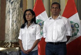 Após asilo, esposa de ex-presidente do Peru chega ao Brasil