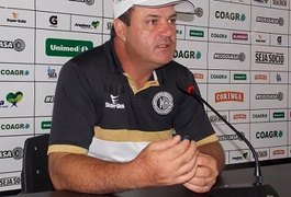 Em entrevista, Vica fala em time competitivo e utilização da base para o Alagoano