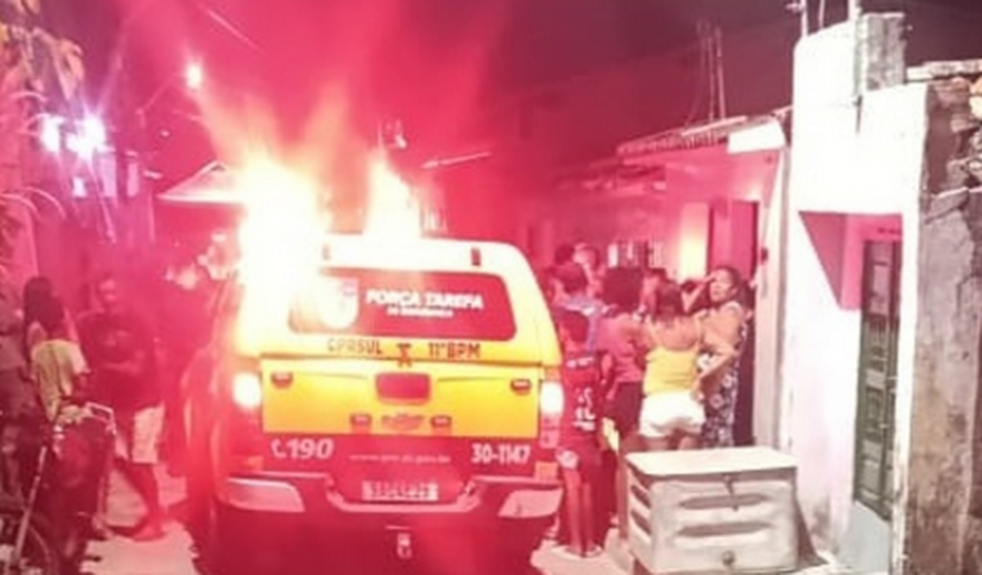 Homem é assassinado com disparos de arma de fogo enquanto bebia com amigos em Penedo