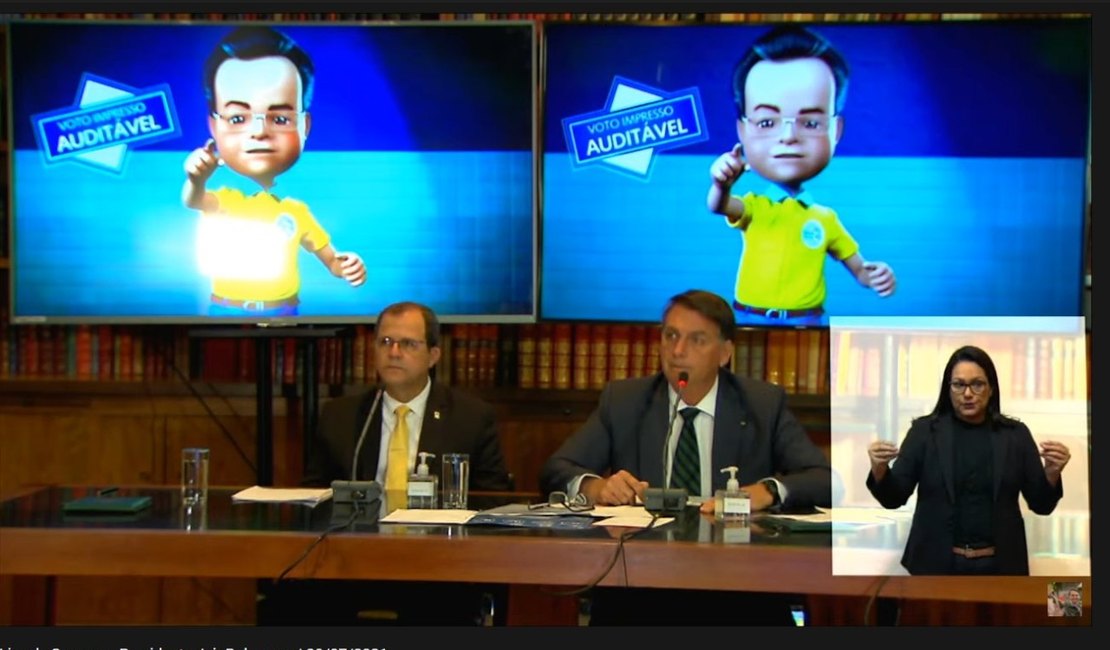 TSE desmente em tempo real teorias da conspiração levantadas por Bolsonaro durante live