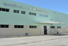 Homem fica gravemente ferido após ser atingido por golpes de facão na cabeça