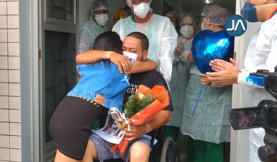 Vídeo. Radialista Wendell Milano recebe alta após contrair o novo coronavírus