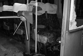 Tiroteio dentro de ônibus deixa quatro pessoas feridas em São Miguel dos Campos, AL