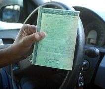 IPVA de veículos com placa de final 3 pode ser pago até dia 30