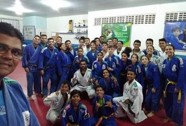Judocas do Instituto Andrade participam de competições de peso neste final de semana
