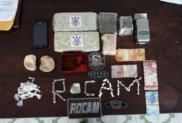 Justiça determina e PM prende casal suspeito de tráfico de drogas, em Arapiraca