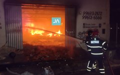 Incêndio em loja de estafados em Arapiraca