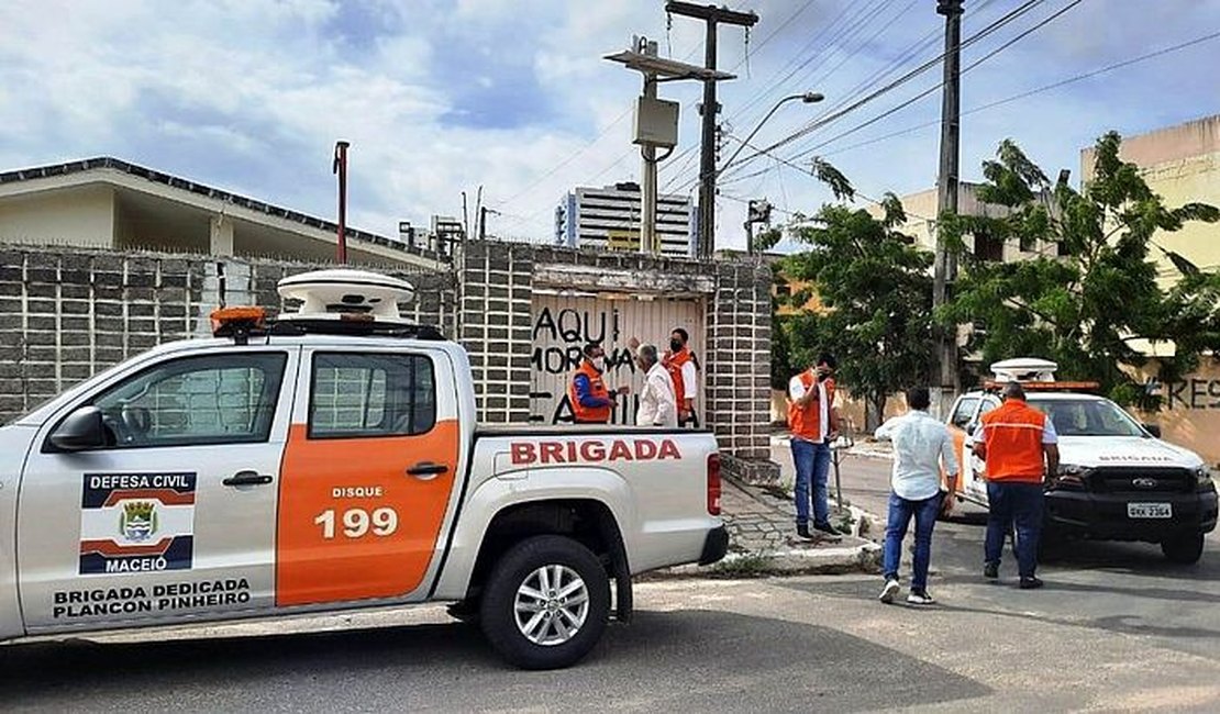 Prefeitura vai pedir alteração de rede de alta tensão e novas demolições no Pinheiro