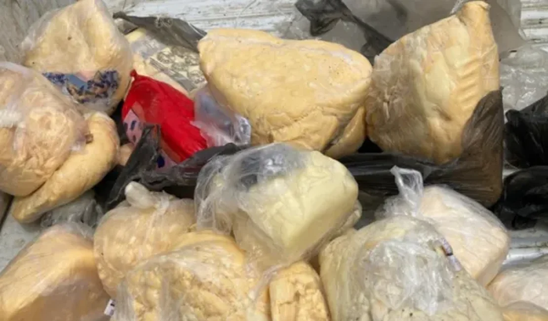 Vigilância Sanitária apreende 65 kg de queijos estragados em Maceió