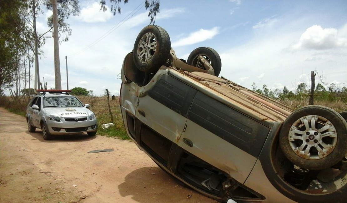 PM pernambucana prende arapiraquenses suspeitos de repassar dinheiro falso