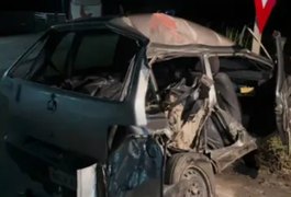 Colisão entre ônibus com trabalhadores rurais e carro deixa dois feridos em Cajueiro