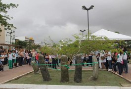 Prefeitura inaugura monumento 'A Mão da Mãe Natureza', no Parque Ceci Cunha