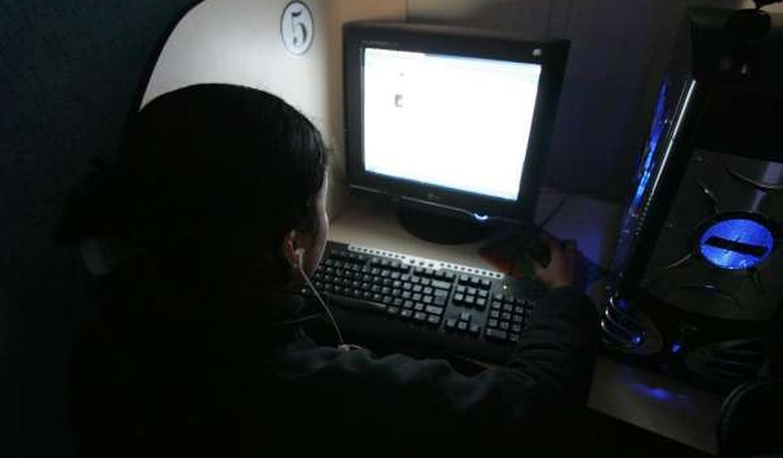 PC cumpre mandados de busca e apreensão contra pedofilia, em Alagoas