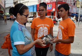 Sesau promove panfletagem para alertar sobre males do fumo