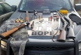 Três pessoas são presas com armas e munições em Coruripe