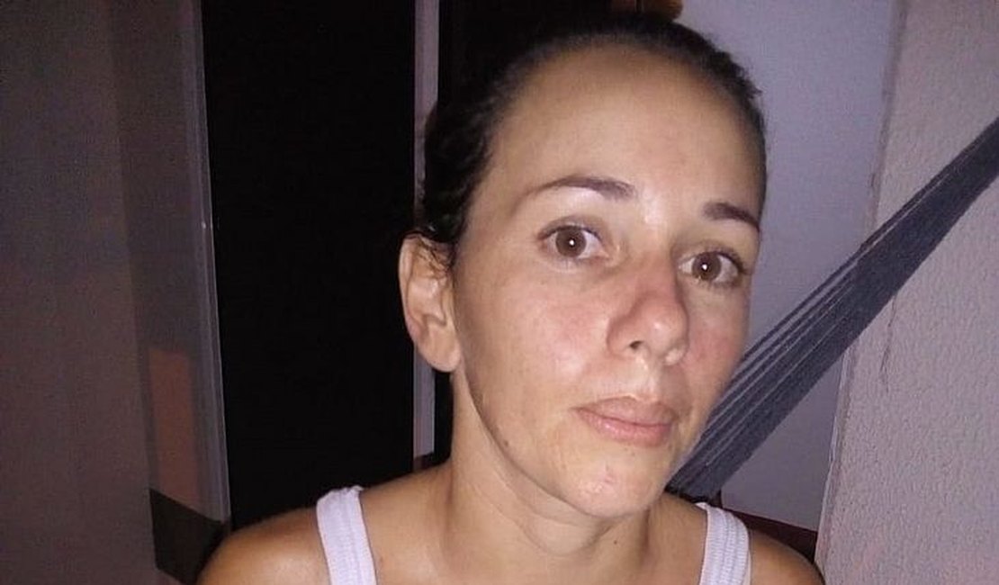 Mulher morta na frente da filha de 4 anos teria brigado com o marido momentos antes do crime, relata vizinha