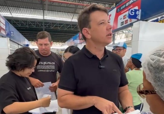 Vereador Vavazinho acompanha fiscalização da Prefeitura e ouve demandas de permissionários no Mercado Público de Arapiraca