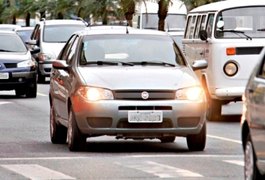 Falta de sinalização suspende penalidade a motoristas sobre Lei do Farol Baixo em AL