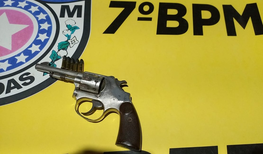 Polícia Militar prende homem armado durante festa em São José da Tapera