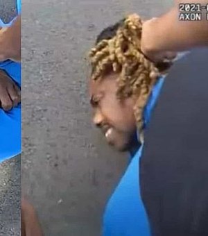 Polícia dos EUA investiga agente que arrastou homem negro e paraplégico pelos cabelos