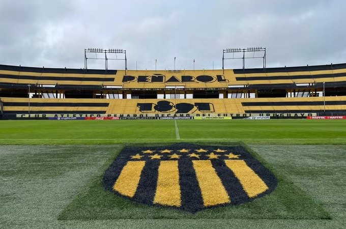 Torcida do Botafogo será proibida de ir ao jogo contra o Peñarol, em Montevidéu, diz ministro