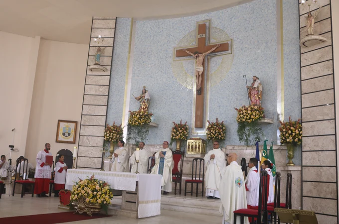 101 anos de progresso: com celebração religiosa e hasteamento dos pavilhões, Prefeitura celebra aniversário de Arapiraca