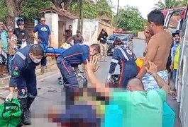 Motociclista colide em ônibus na Zona Rural de Arapiraca e fica gravemente ferido