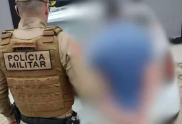 Marroquino estupra companheira na frente da mãe dela após agressões, ameaças e cárcere privado em SC