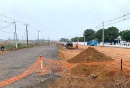 Arapiraca cria novo corredor de tráfego com pavimentação de 49 ruas no Guaribas e Verdes Campos