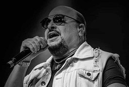 Roupa Nova regressa com live do Dia dos Namorados após morte de Paulinho