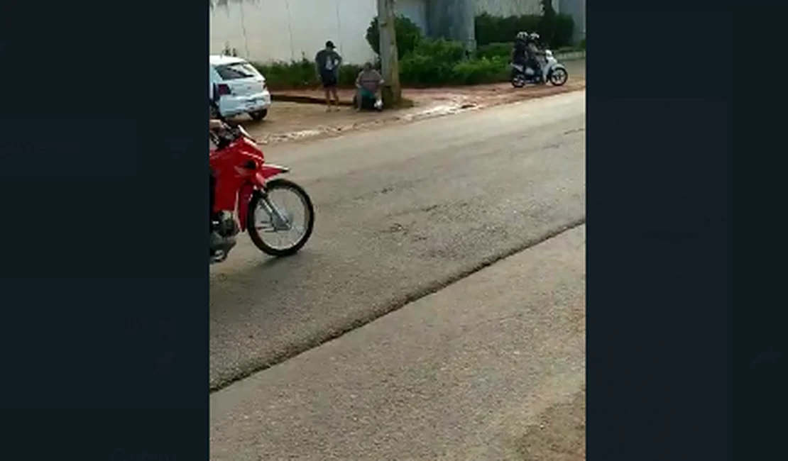 Condutor é atingido por outro motociclista ao realizar conversão na AL-220, em Arapiraca