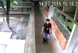 [Vídeos] Jovem é flagrado furtando objetos em associação e na reitoria da Ufal