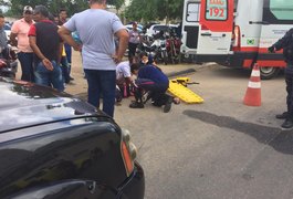 Passageira de moto fica ferida após colisão com carro em Arapiraca